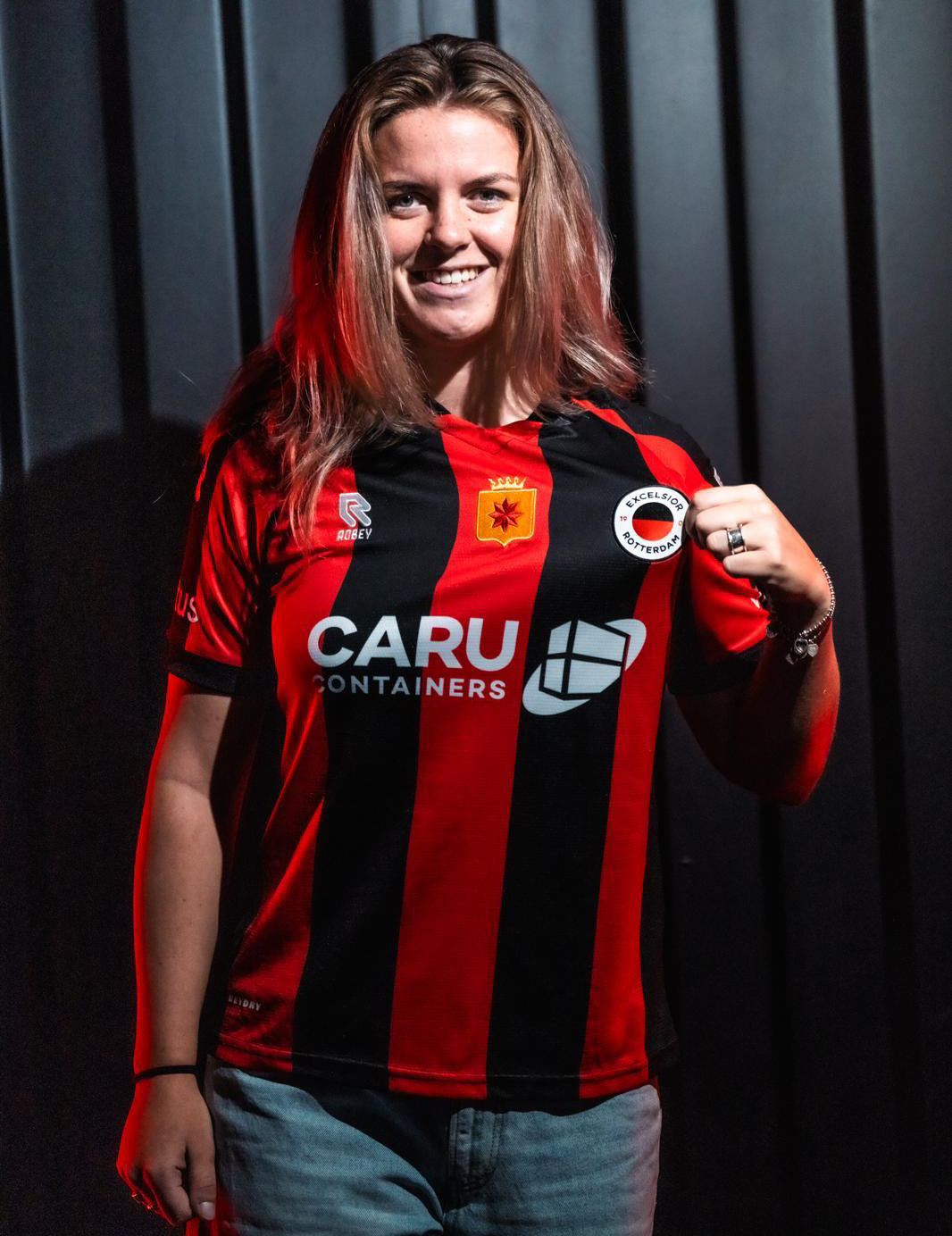 Nikki in het tenue van Excelsior